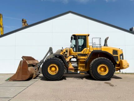 Volvo L220G Wheel Loader