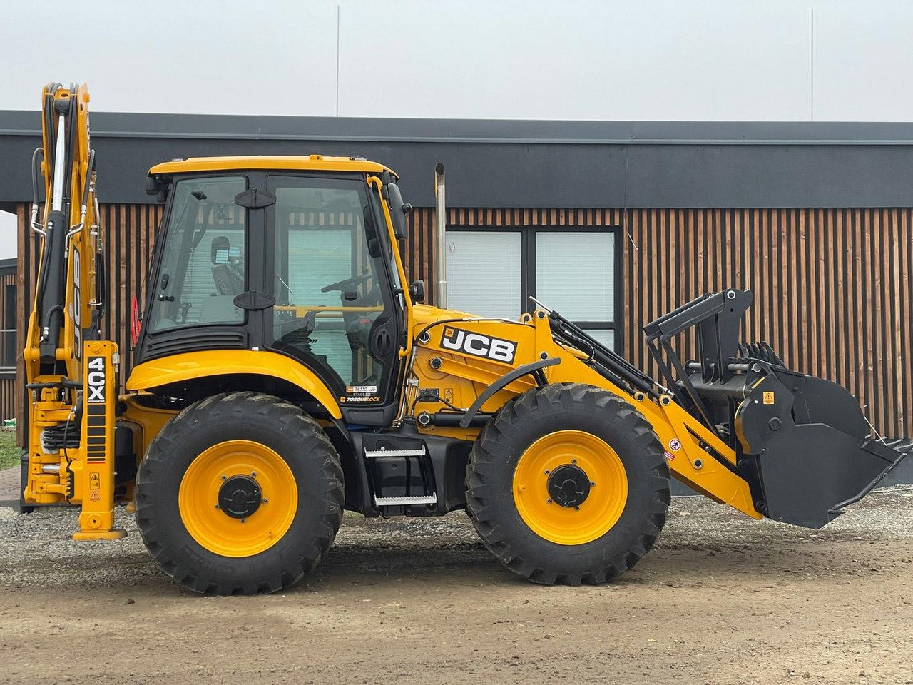 JCB 4CX, PRO, AEC